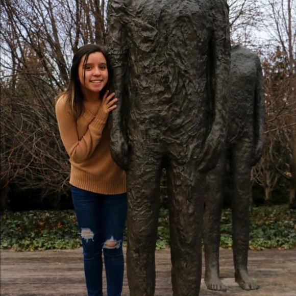 Meet your Posher, Cheyenne - Picture 1 of 1